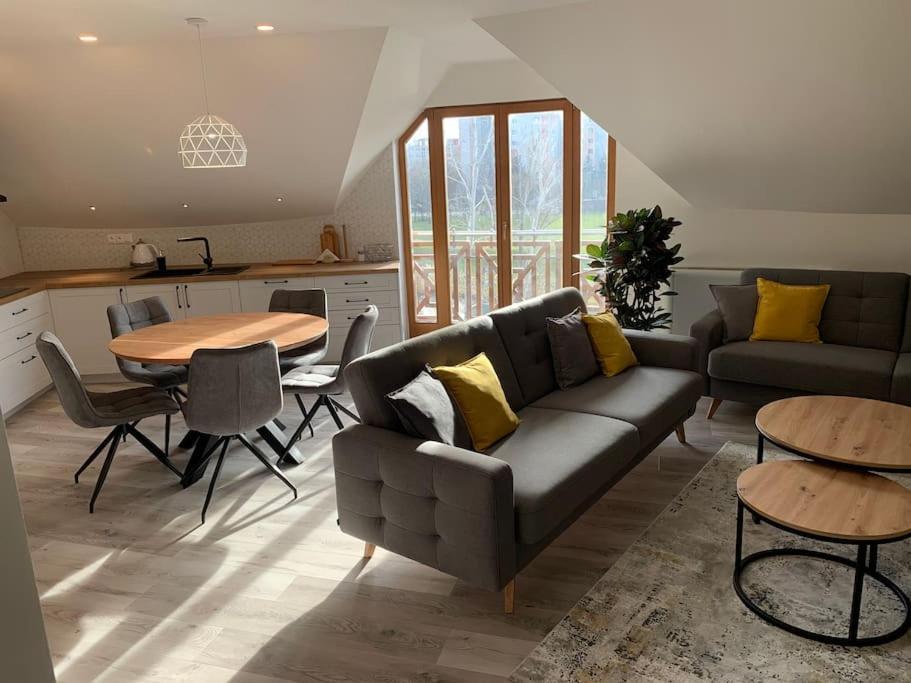 Apartmán Luxusny Pri Jazere - Free Parking *